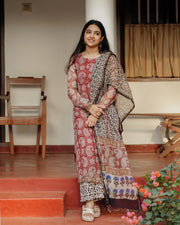 Runa Kota Paisley Suit